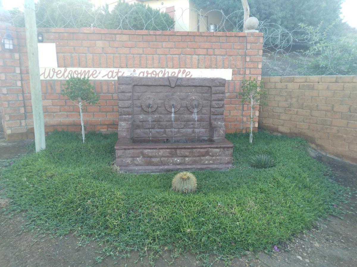 Larochelle Guesthouse Keetmanshoop Exterior photo