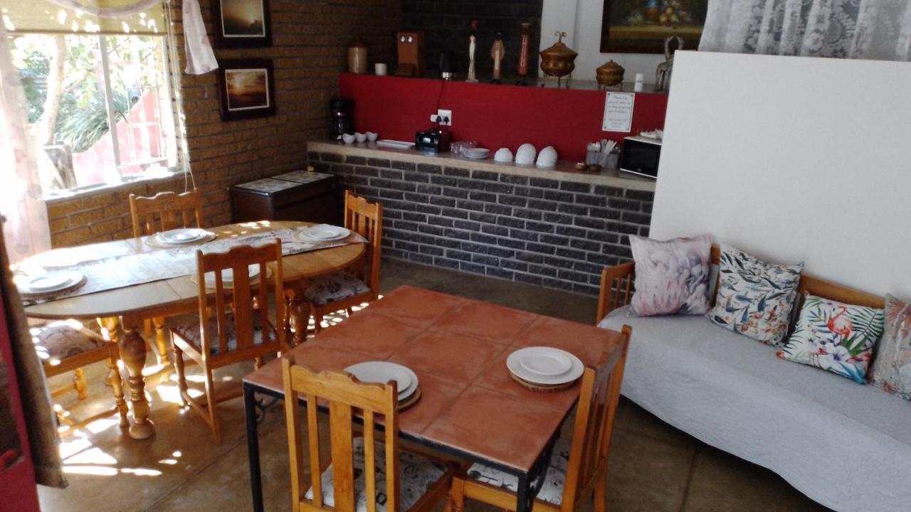 Larochelle Guesthouse Keetmanshoop Exterior photo