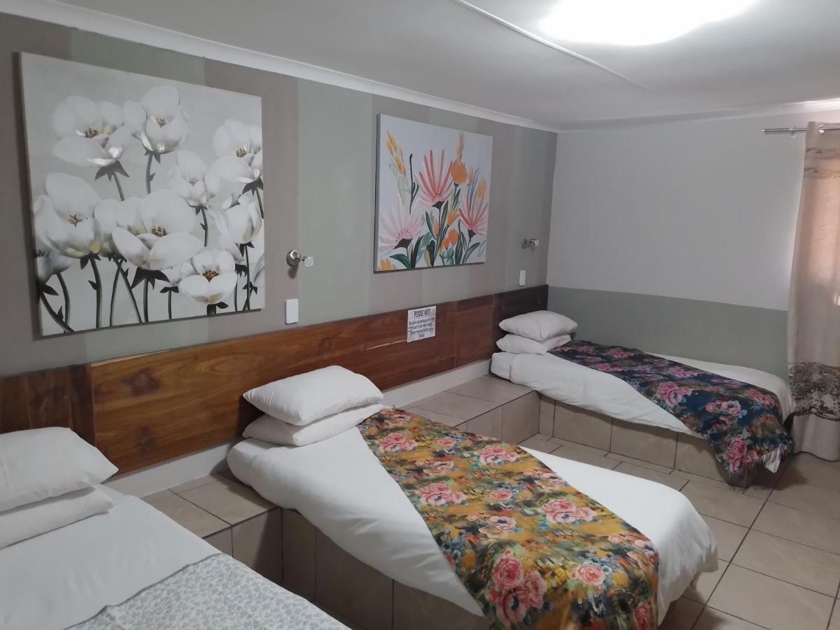Larochelle Guesthouse Keetmanshoop Room photo