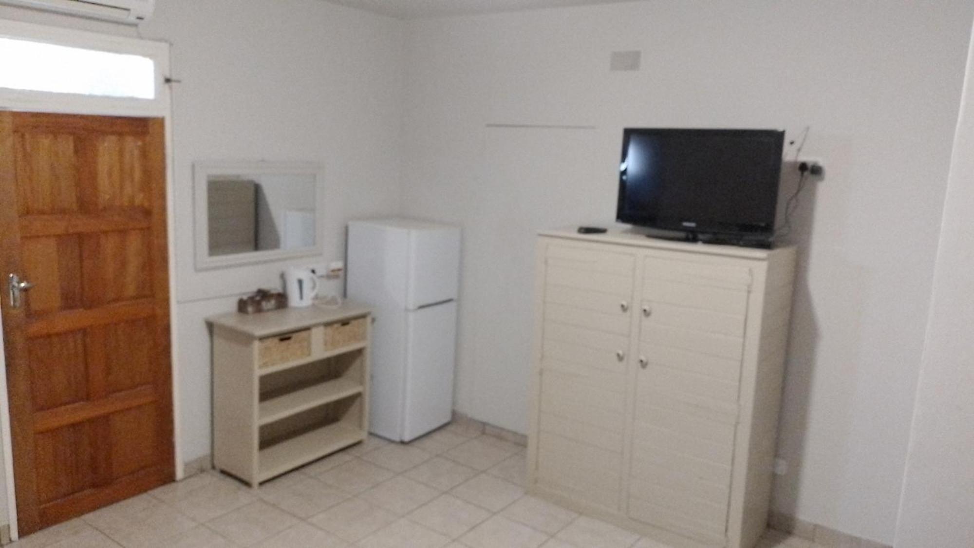 Larochelle Guesthouse Keetmanshoop Room photo