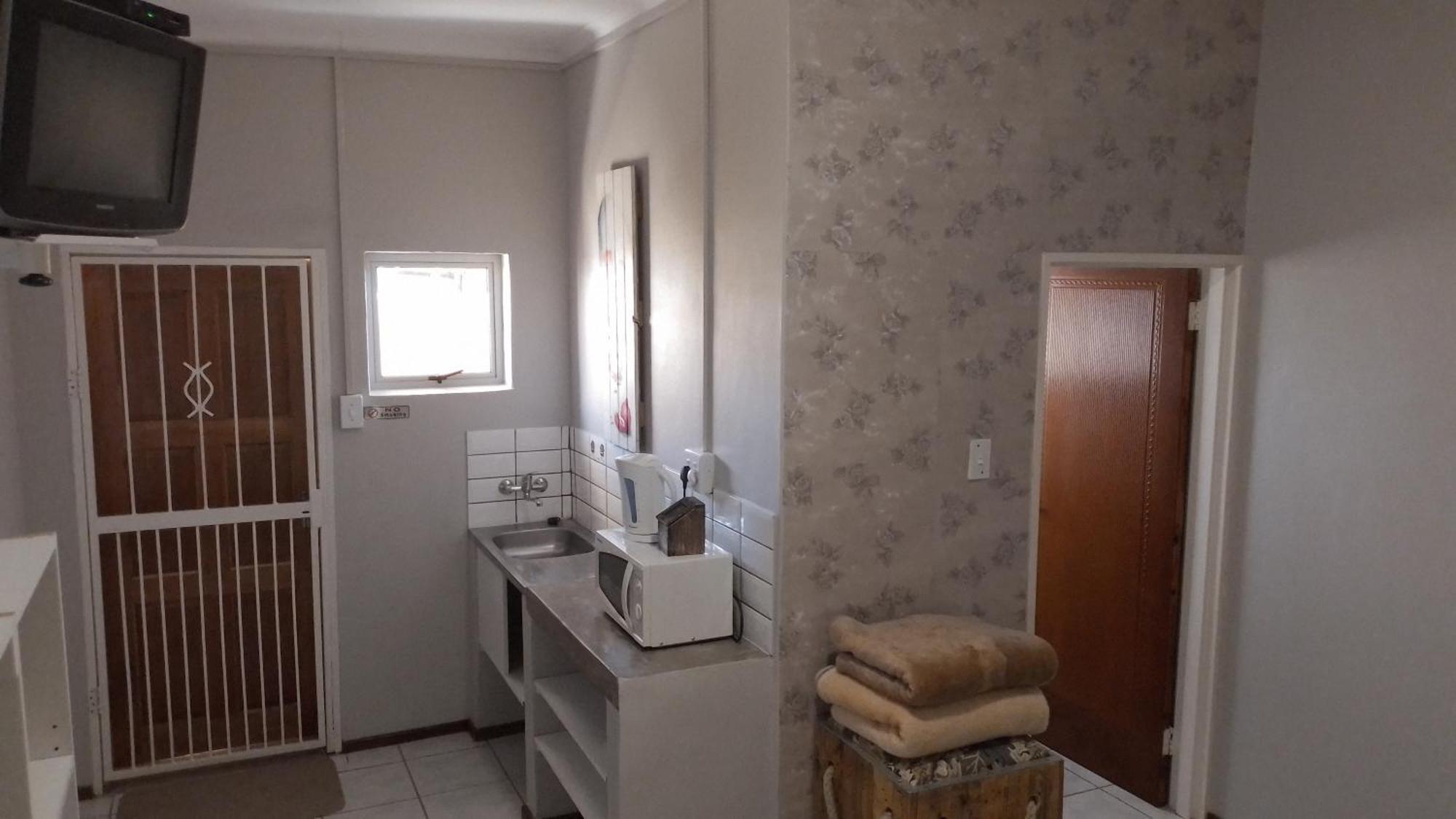Larochelle Guesthouse Keetmanshoop Room photo