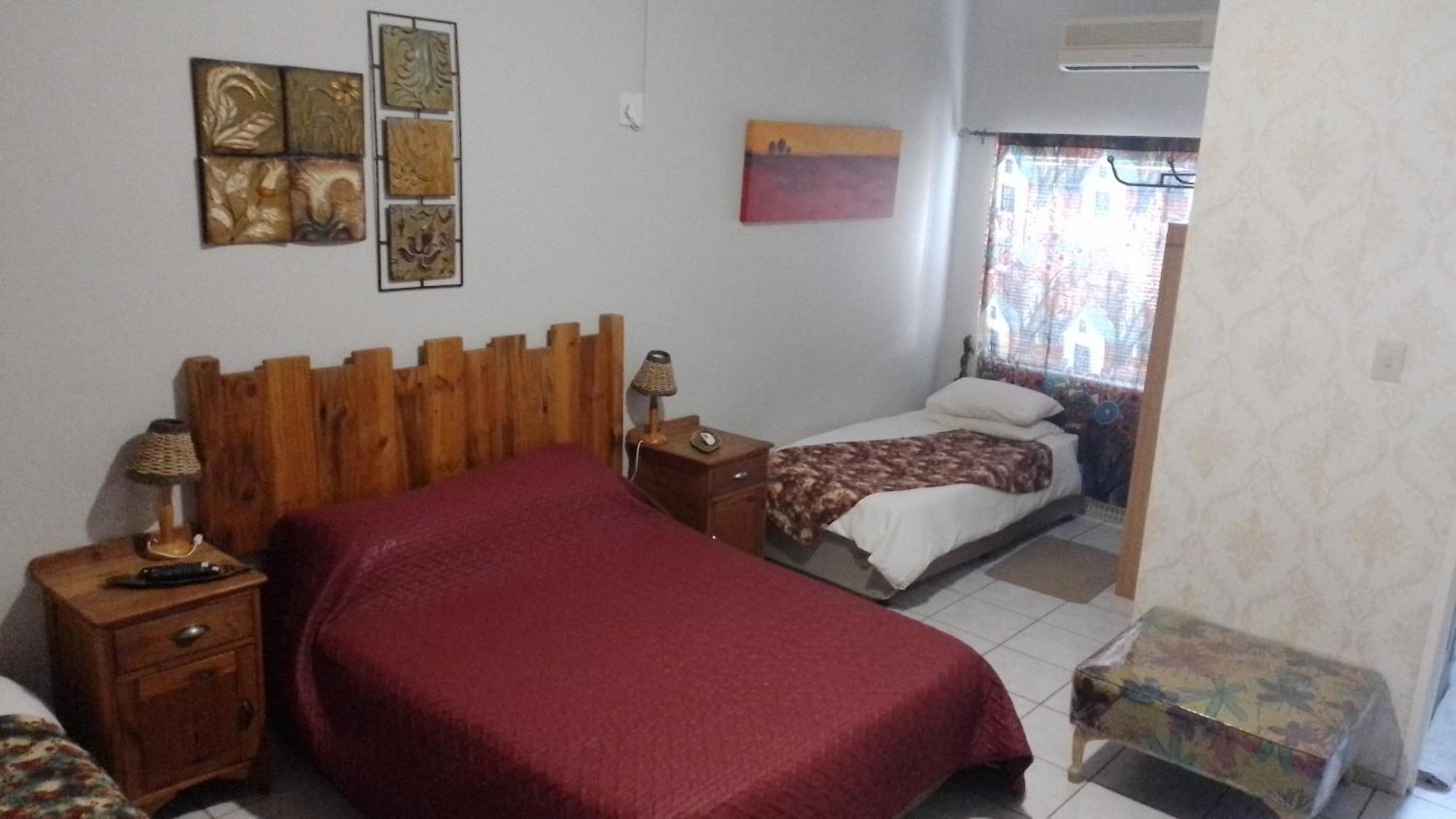 Larochelle Guesthouse Keetmanshoop Room photo