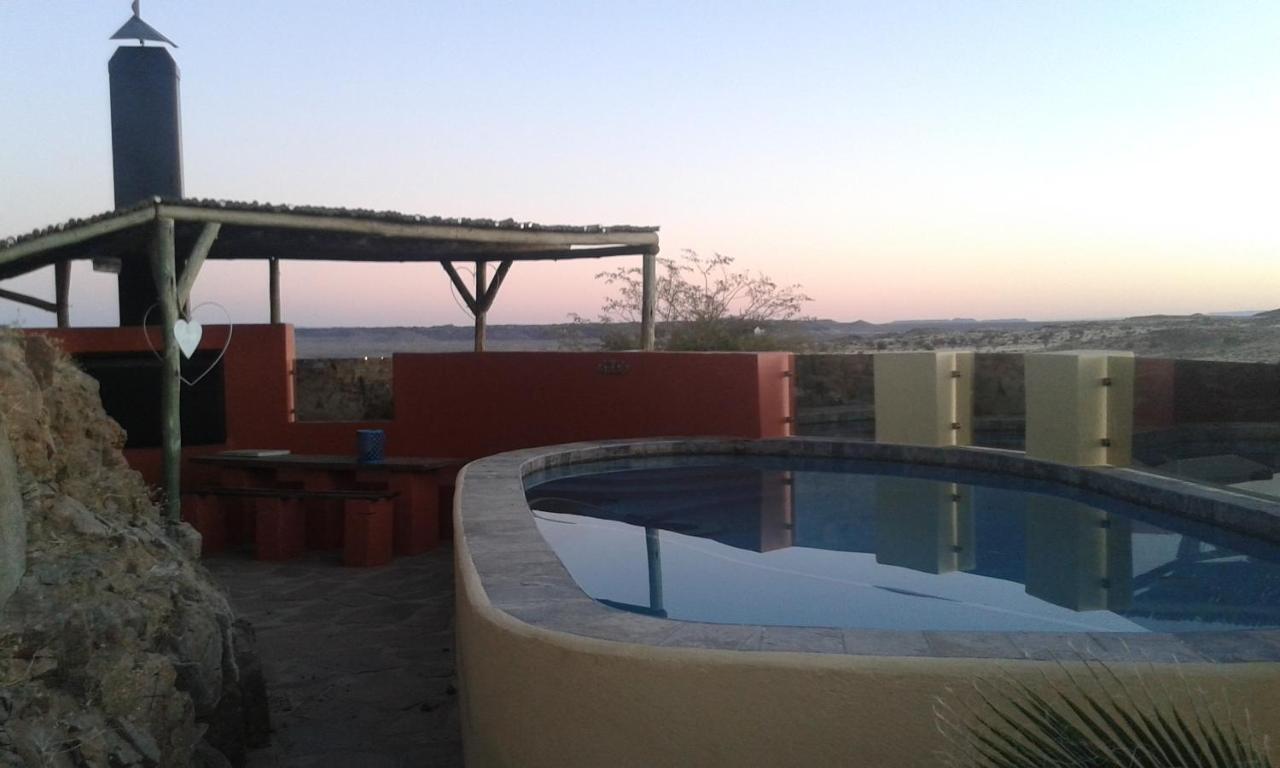 Larochelle Guesthouse Keetmanshoop Exterior photo